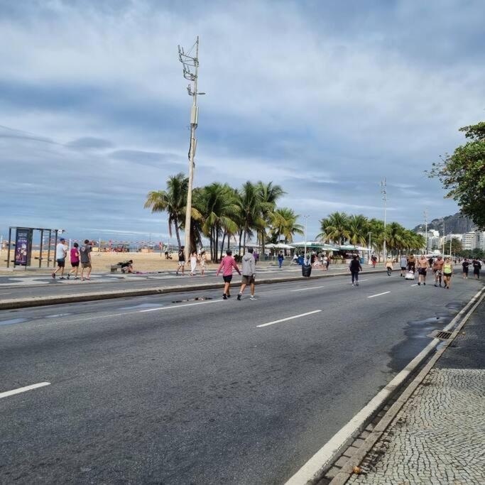 Apartamento Em Copacabana A 100 Metros Da Praia Rio de Janeiro Exteriör bild